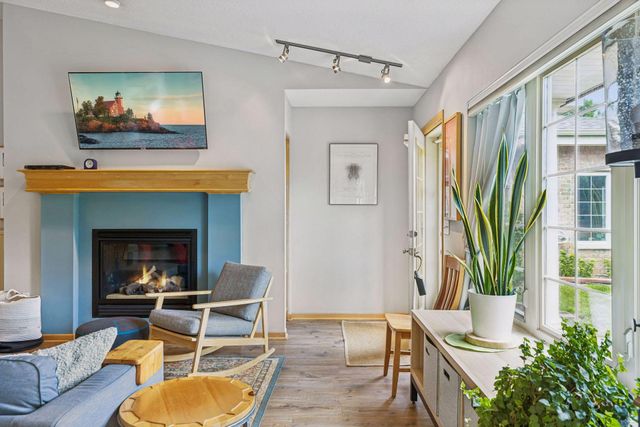 1825 Hunter Hill Road, Hudson, WI 54016