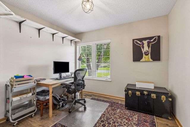 1825 Hunter Hill Road, Hudson, WI 54016