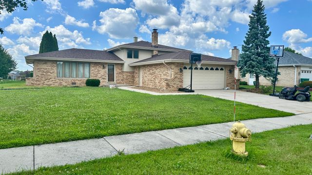 15720 S 88th Avenue, Orland Park, IL 60462