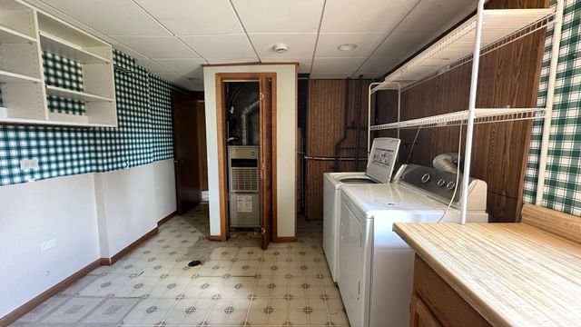 15720 S 88th Avenue, Orland Park, IL 60462