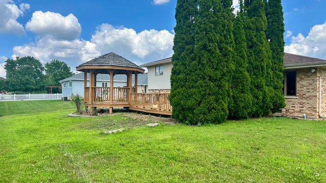15720 S 88th Avenue, Orland Park, IL 60462