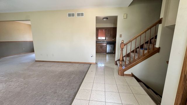 15720 S 88th Avenue, Orland Park, IL 60462