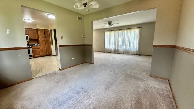 15720 S 88th Avenue, Orland Park, IL 60462