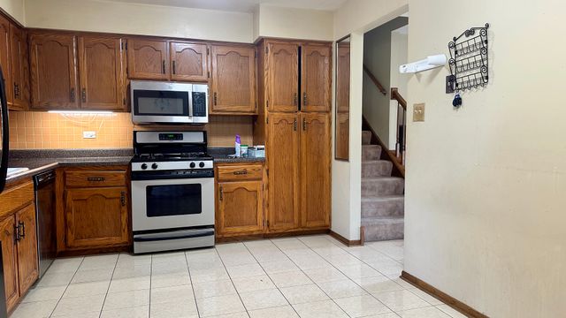 15720 S 88th Avenue, Orland Park, IL 60462