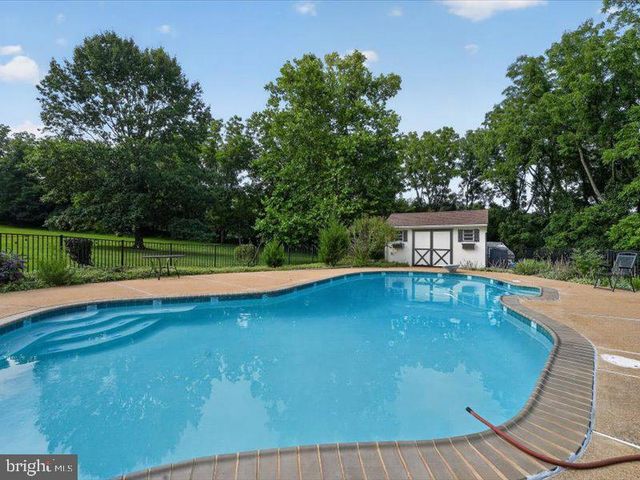 80 GREEN POND LN, Glenmoore, PA 19343
