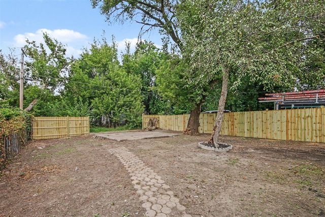 437 Woodlawn Street, Grand Rapids, MI 49507
