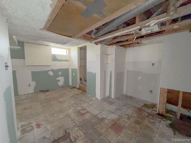18710 Mccormick Street, Detroit, MI 48224