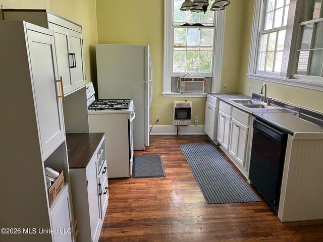 828 N Jefferson Street, Jackson, MS 39202