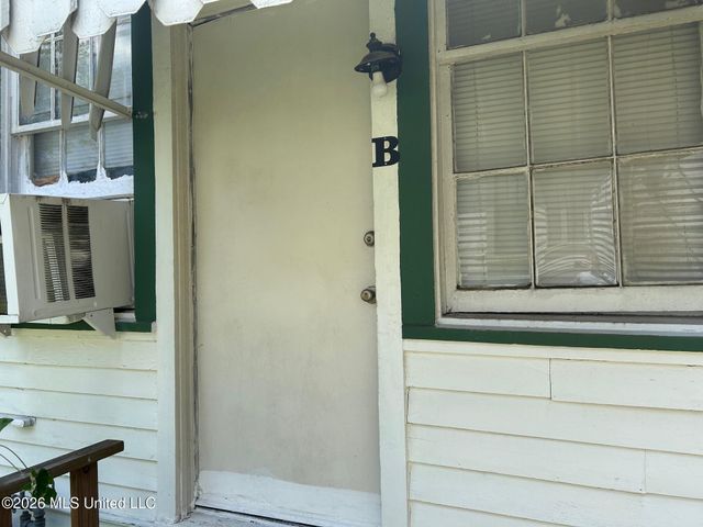 828 N Jefferson Street, Jackson, MS 39202