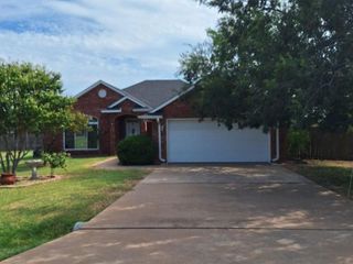 7 NW Havenshire Cir, Lawton, OK 73505