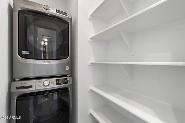 25101 N 141ST Avenue, Surprise, AZ 85387