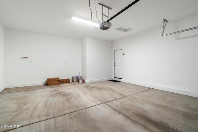 25101 N 141ST Avenue, Surprise, AZ 85387