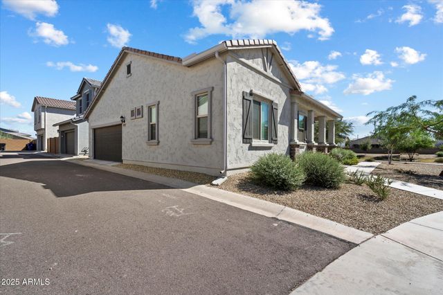 25101 N 141ST Avenue, Surprise, AZ 85387