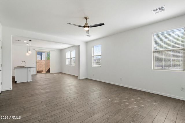 25101 N 141ST Avenue, Surprise, AZ 85387