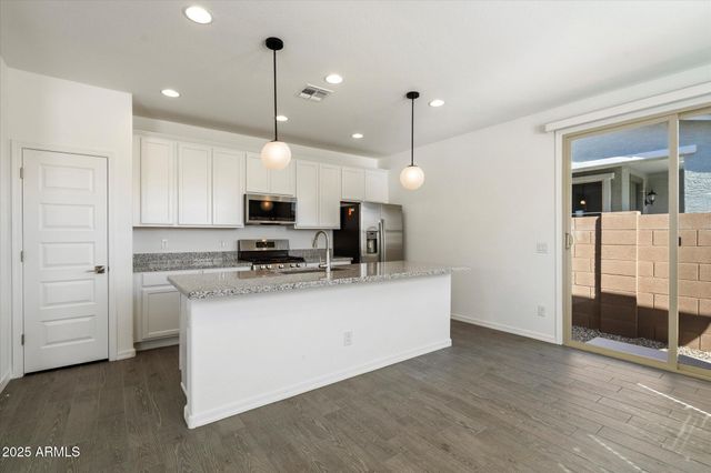 25101 N 141ST Avenue, Surprise, AZ 85387