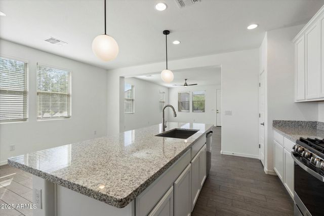 25101 N 141ST Avenue, Surprise, AZ 85387