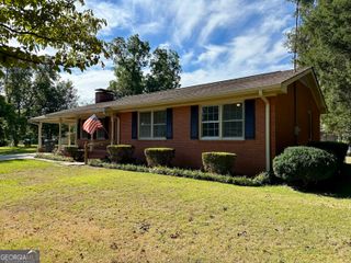 111 Howard Street, Byron, GA 31008