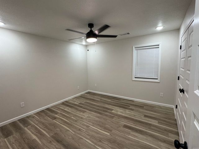 1300 S 7 St, Paragould, AR 72450