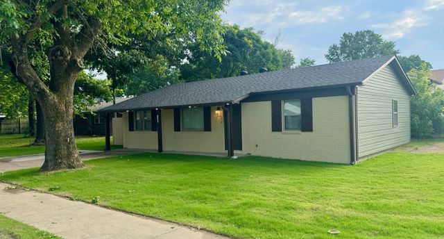 1300 S 7 St, Paragould, AR 72450