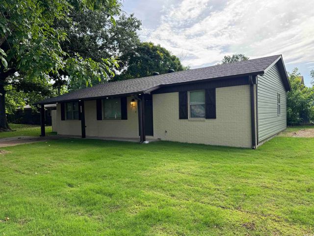 1300 S 7 St, Paragould, AR 72450