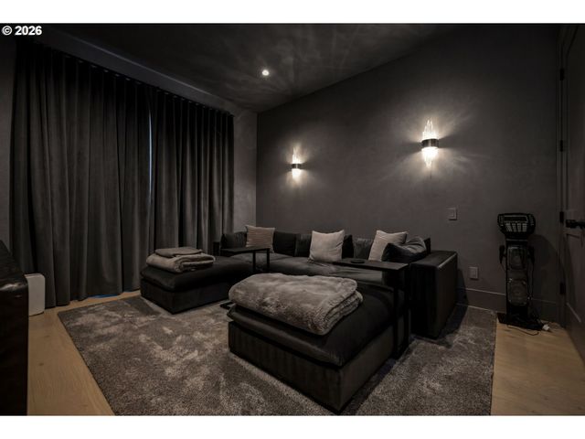 14760 UPLANDS Dr, Lake Oswego, OR 97034