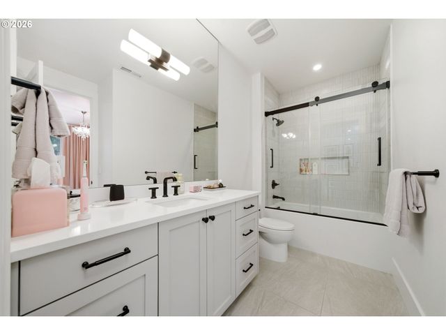14760 UPLANDS Dr, Lake Oswego, OR 97034
