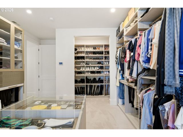 14760 UPLANDS Dr, Lake Oswego, OR 97034