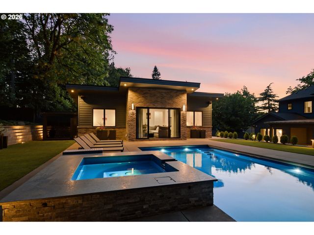14760 UPLANDS Dr, Lake Oswego, OR 97034