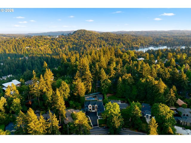 14760 UPLANDS Dr, Lake Oswego, OR 97034