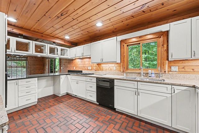 4410 Earhart Road, Ann Arbor, MI 48105