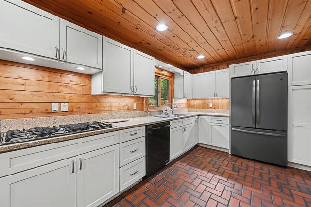 4410 Earhart Road, Ann Arbor, MI 48105