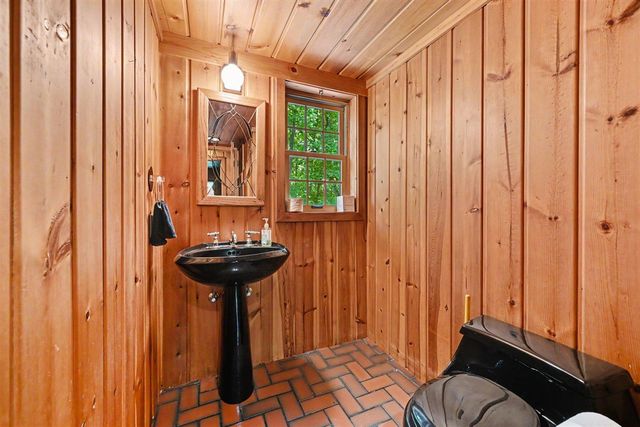 4410 Earhart Road, Ann Arbor, MI 48105