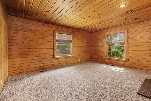 4410 Earhart Road, Ann Arbor, MI 48105