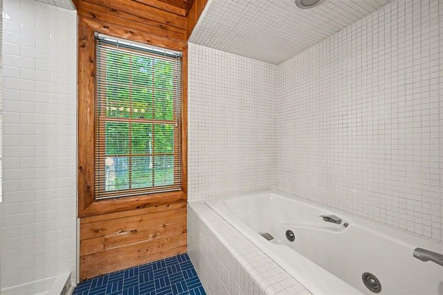 4410 Earhart Road, Ann Arbor, MI 48105