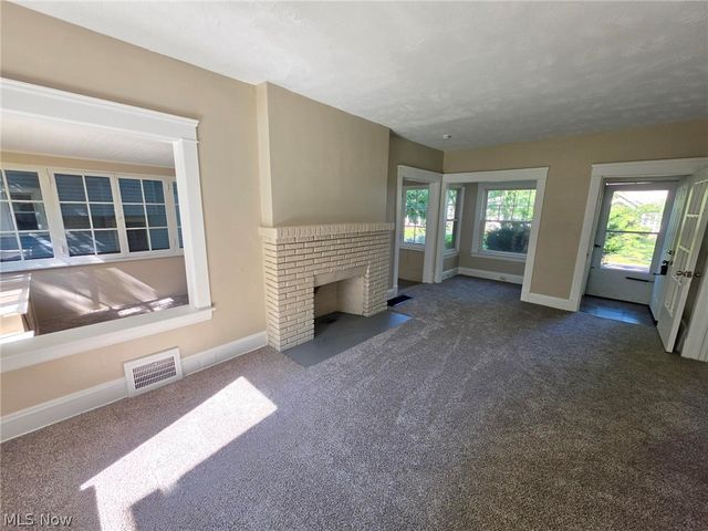 3192 Sycamore Road, Cleveland Heights, OH 44118