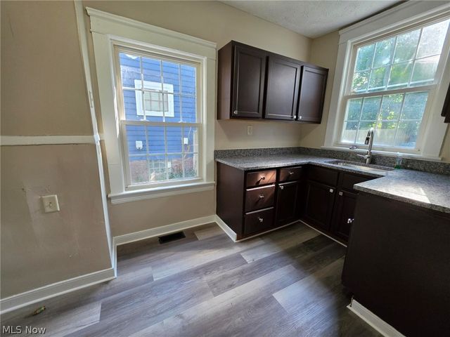 3192 Sycamore Road, Cleveland Heights, OH 44118