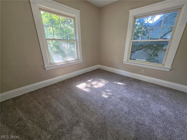 3192 Sycamore Road, Cleveland Heights, OH 44118