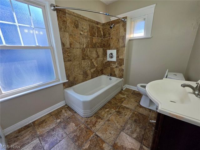 3192 Sycamore Road, Cleveland Heights, OH 44118