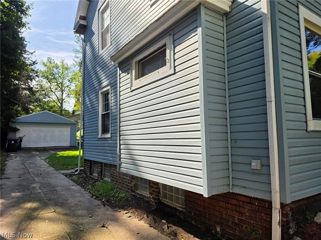 3192 Sycamore Road, Cleveland Heights, OH 44118