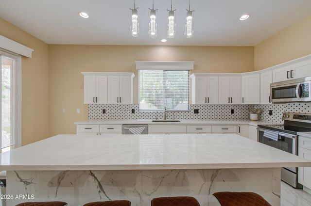 2225 W OLIVE Way, Chandler, AZ 85248