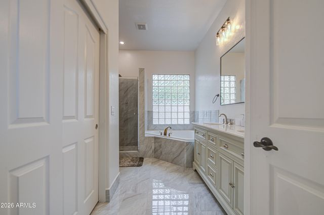 2225 W OLIVE Way, Chandler, AZ 85248