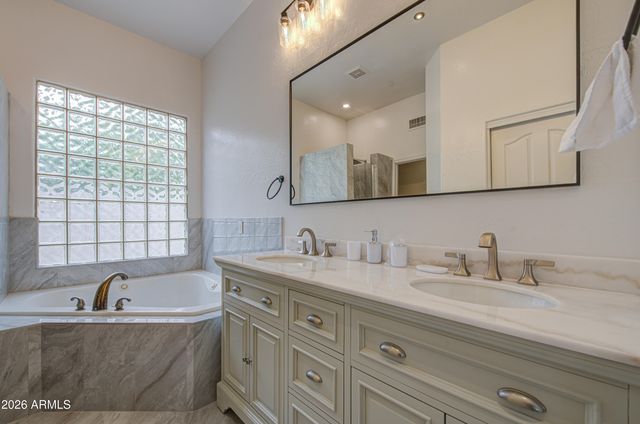 2225 W OLIVE Way, Chandler, AZ 85248