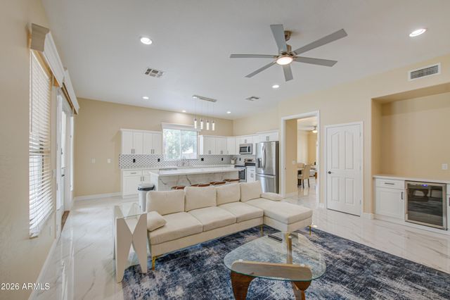 2225 W OLIVE Way, Chandler, AZ 85248