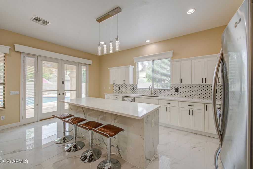 Image 11 of property listing at 2225 W OLIVE Way, Chandler, AZ 85248