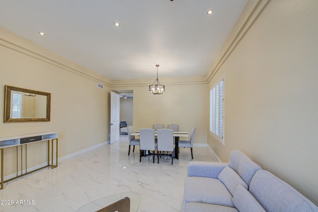 Image 17 of property listing at 2225 W OLIVE Way, Chandler, AZ 85248