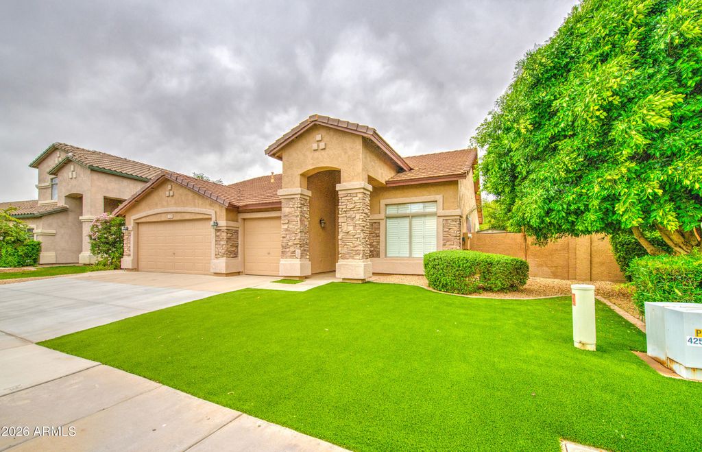 Image 43 of property listing at 2225 W OLIVE Way, Chandler, AZ 85248