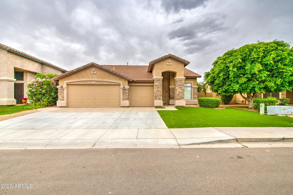 Image 44 of property listing at 2225 W OLIVE Way, Chandler, AZ 85248