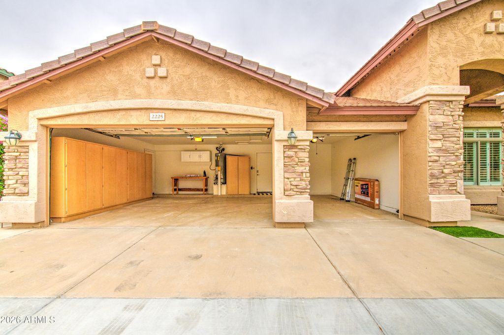 Image 46 of property listing at 2225 W OLIVE Way, Chandler, AZ 85248