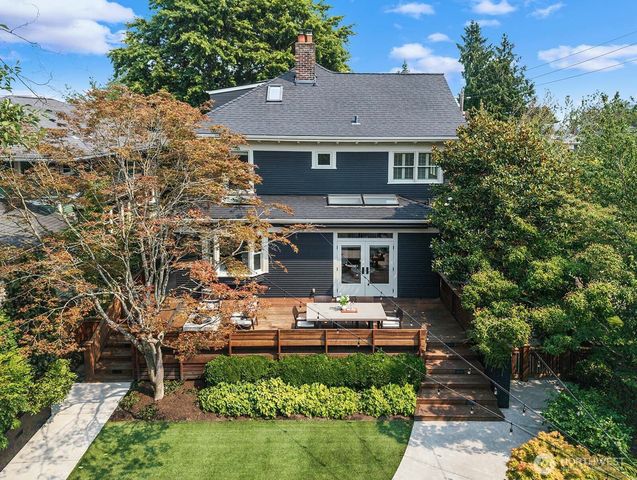 403 18th Avenue E, Seattle, WA 98112