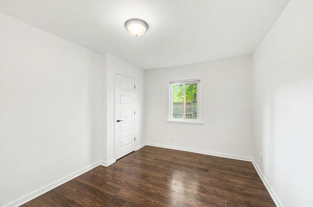 21 Vaughns Gap Rd Apt 4, Nashville, TN 37205